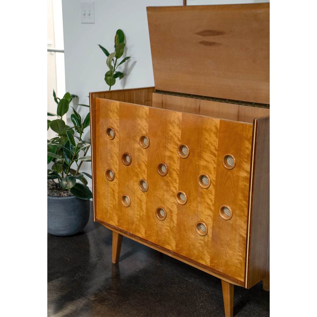 Rare Cabinet from the U-450 series by Jiří Jiroutek