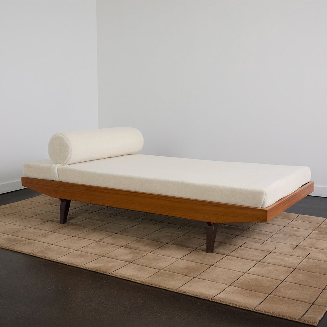 Italian Daybed Attributed to Augusto Romano