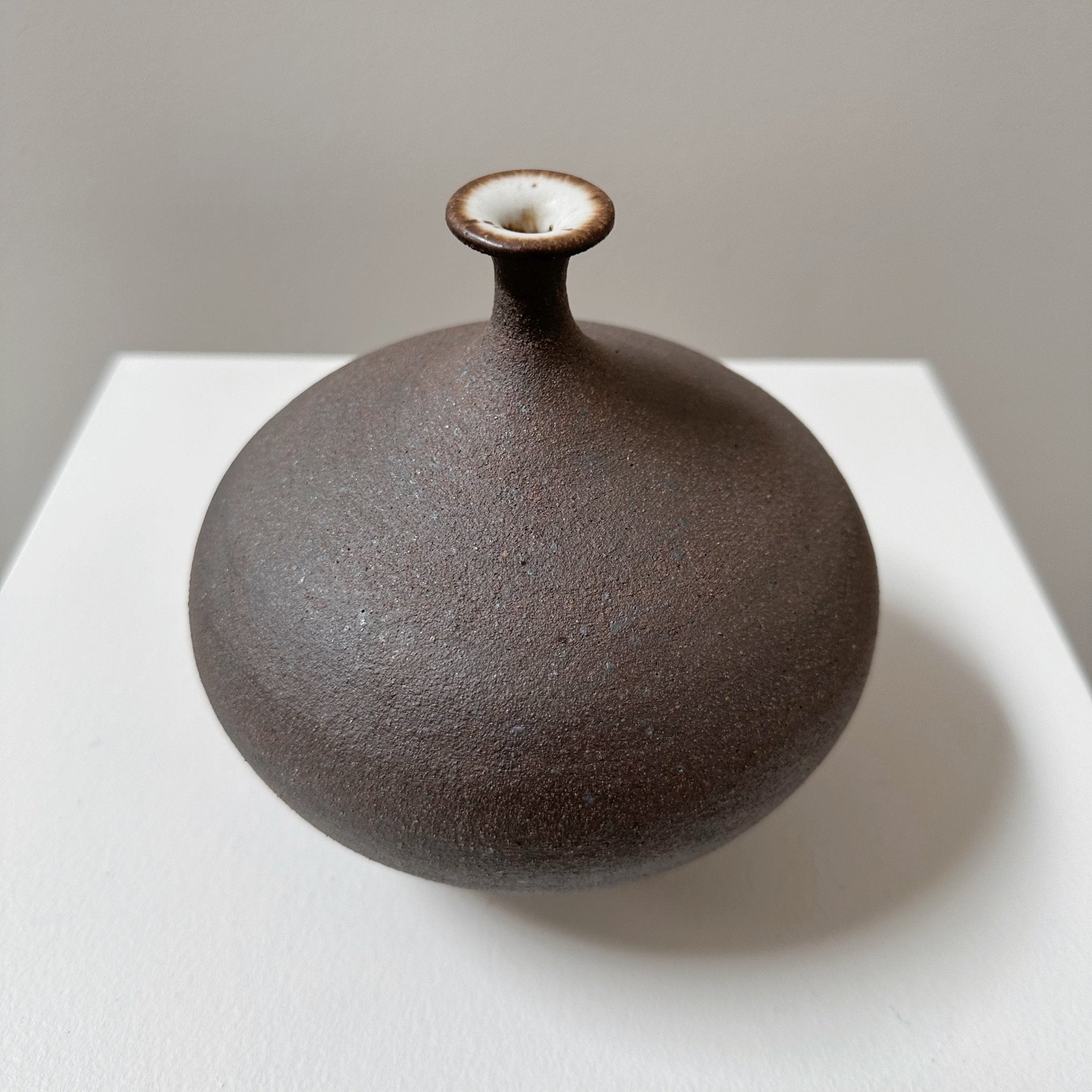 Black Clay Wide Bottleneck Vase
