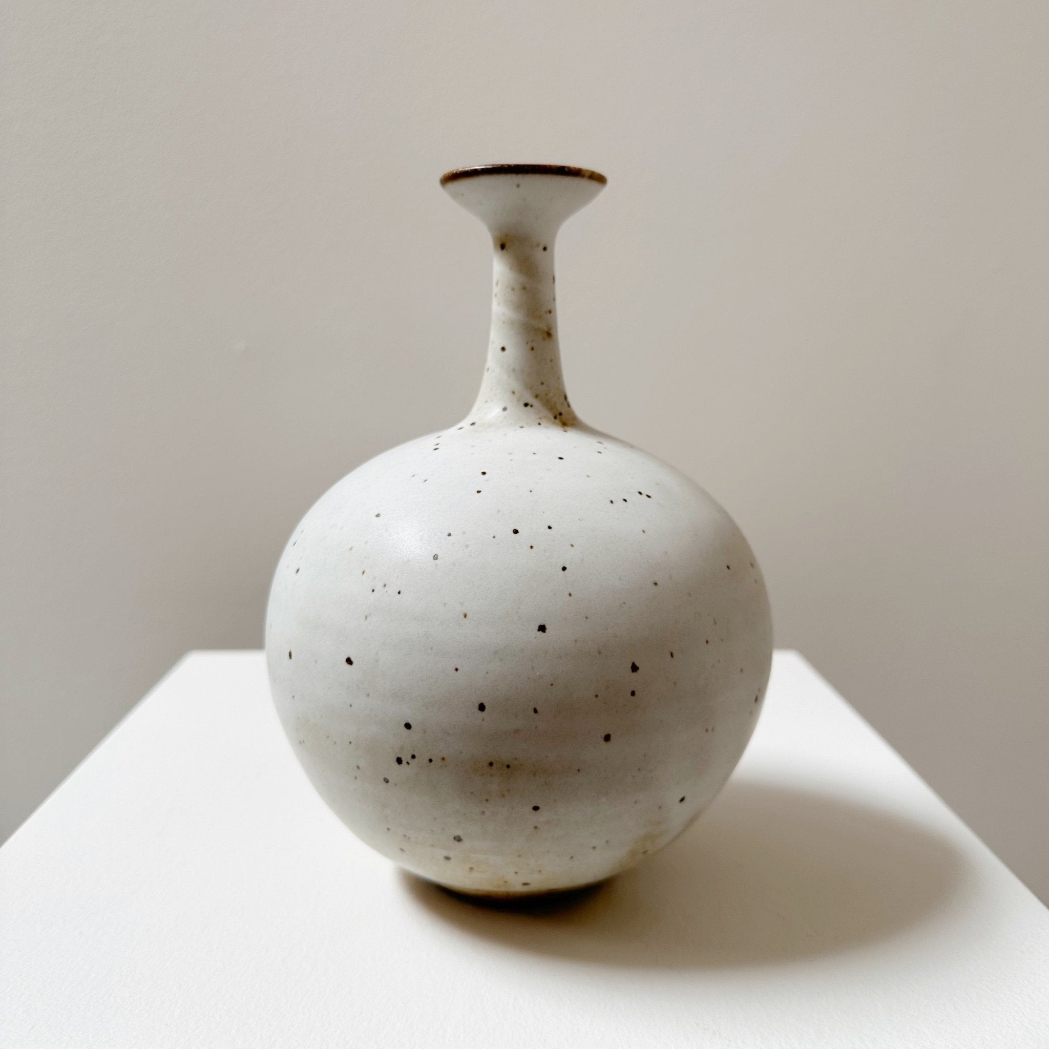White Bottleneck Vase | made with black clay