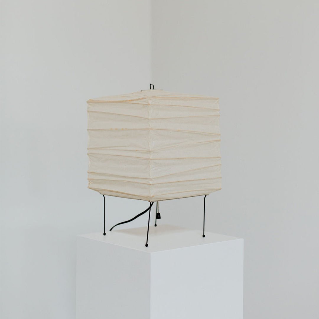 Early Isamu Noguchi Akari Light Sculpture, Model 3X, image size:1080x1080