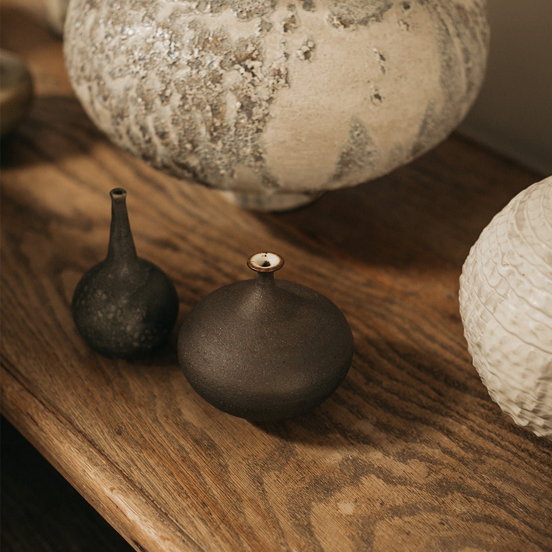 Black Clay Wide Bottleneck Vase