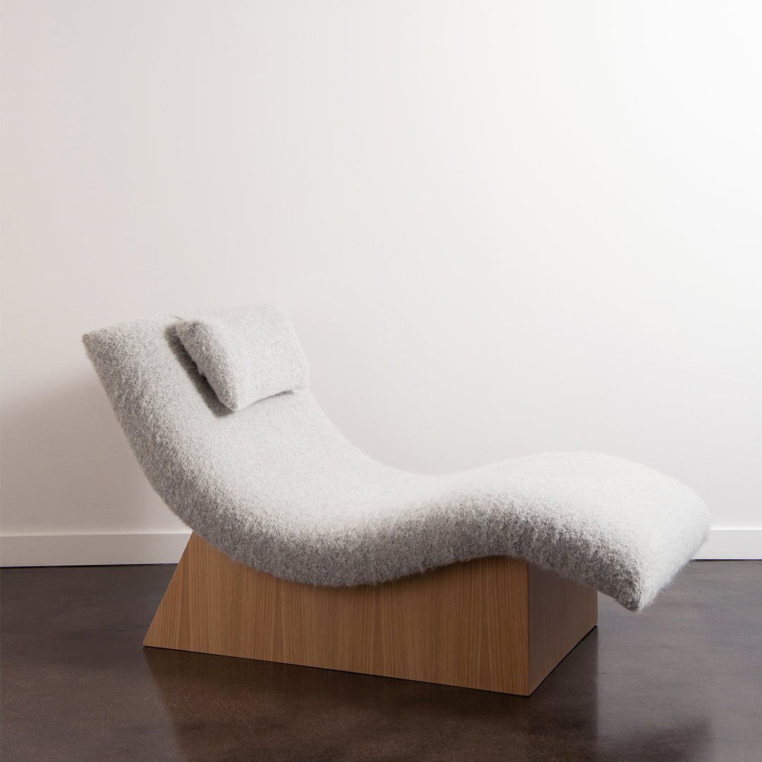 Wave Chaise in the Style of Adrian Pearsall